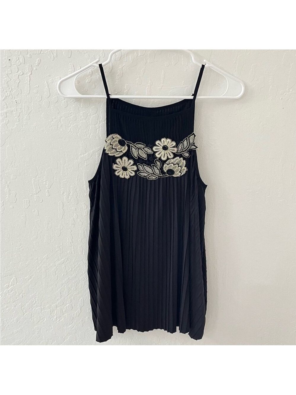 Anthropologie‎ Deletta XS accordion embroidered tank blouse